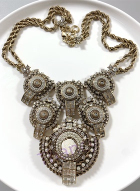 香蕉共和国打标母贝花朵夸张项链