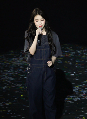 IU李知恩台北演唱会明星同款背带裤深蓝色休闲百搭减龄显瘦牛仔裤