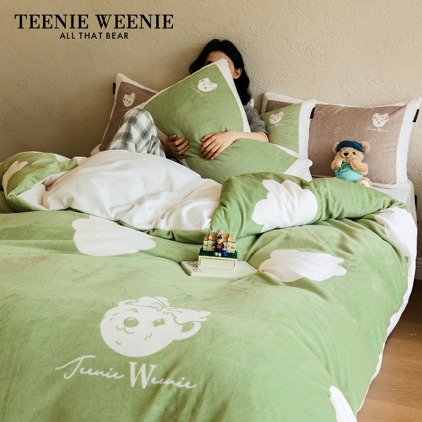 森系小熊印花牛奶绒床上四件套
