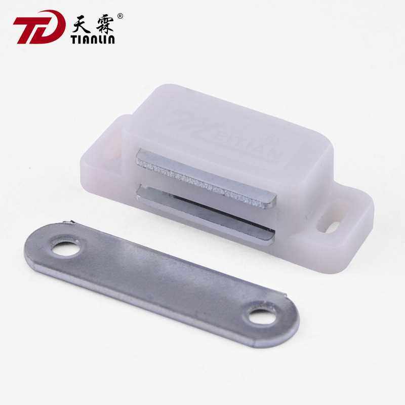 新款直销小号家具塑料柜吸 碰珠橱柜门磁吸 家具五金柜子门磁碰定,基础建材,门吸,淘宝优惠券,粉丝福利购,淘宝优惠卷