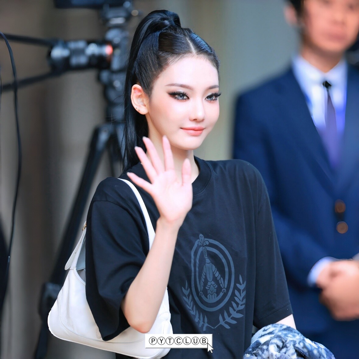 YOUNGYTKING DEMNA 骑士盔甲麦穗印花字母短袖"现货"宁艺卓同款