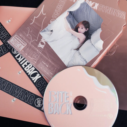 官方正版 王心凌实体专辑BITE BACK言不由衷CD唱片+写真集+歌词本