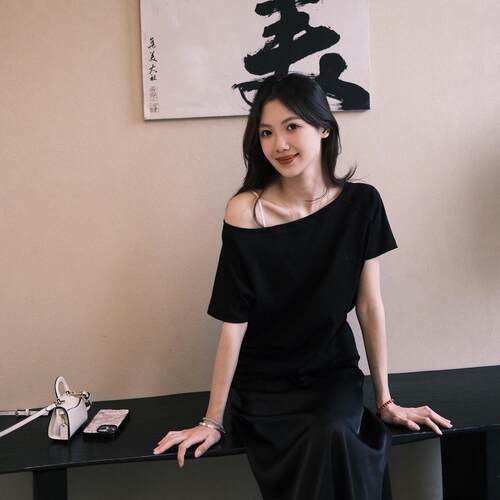 pusumede 一字肩露肩短袖长袖t恤女设计感斜领宽松气质针织上衣