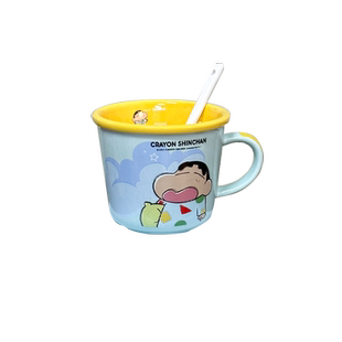 蜡笔小新马克杯带勺办公室可爱陶瓷杯咖啡杯子女高颜值早餐杯刻度