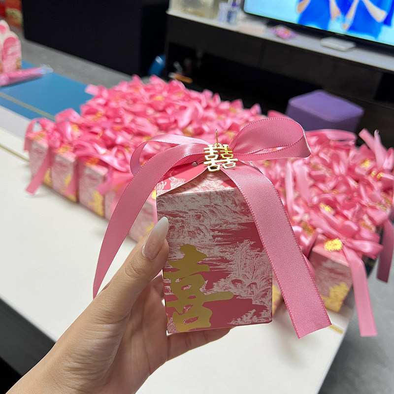 结婚喜糖包盒婚礼伴手礼创意中式烫金订婚粉糖果色盒子空盒装 盒