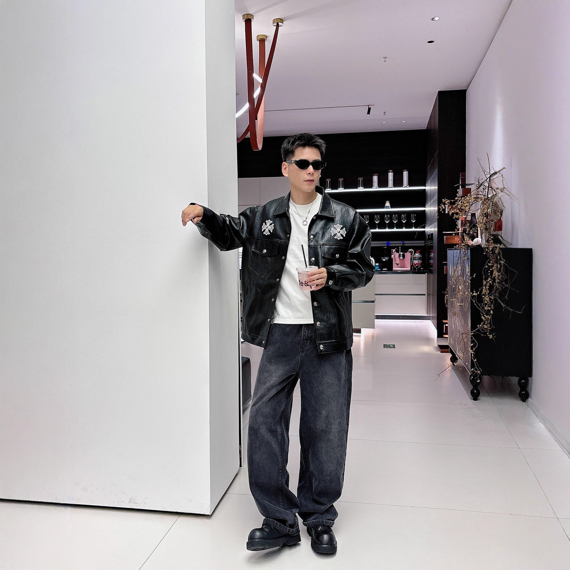 CH新款男士高级皮衣轻奢大牌时尚百搭绣花加绒连帽PU皮夹克外套