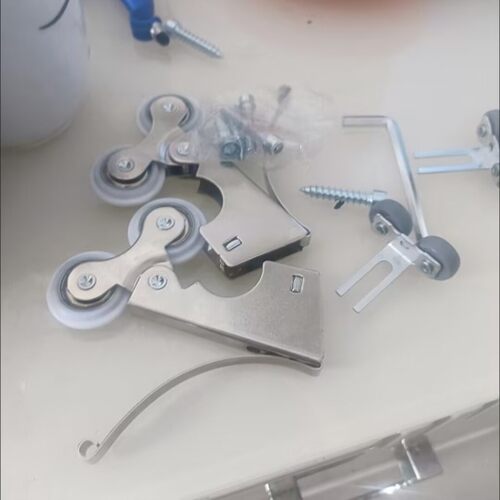 优质耐用厨房卫生间底部下轮橱柜移门凹轮衣柜凸轮不锈钢防锈静音