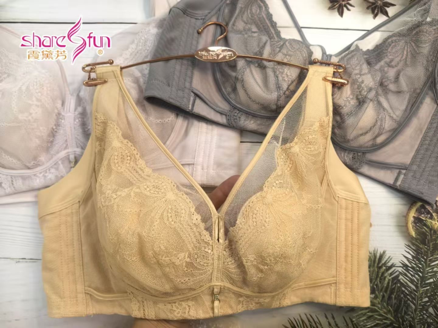 霞黛芳2025新品8029副乳克星5代软钢圈超薄兔耳朵防下垂高侧收副