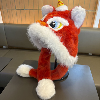 耳朵会动红色国潮醒狮龙虎头年帽