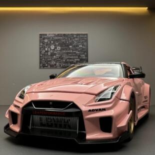 黑曼巴 1:24东瀛战神GTR 合金汽车模型 车载功能收藏摆件豪车跑车