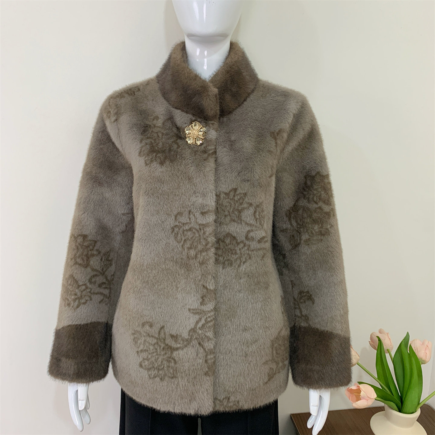 妈妈秋冬装仿水貂绒皮毛一体外套洋气高贵中老年女装加厚皮草大衣