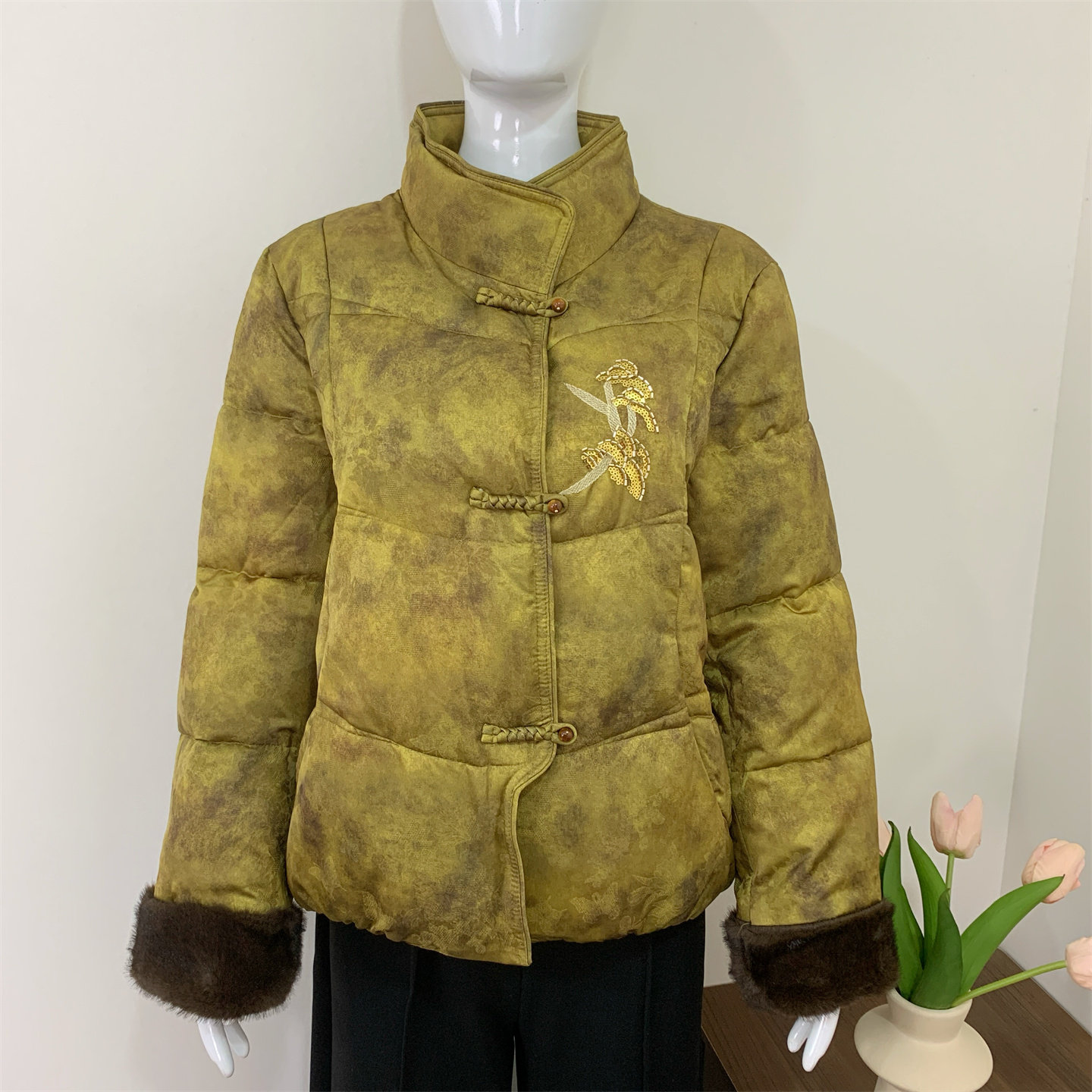 妈妈冬装羽绒棉服高级感国风棉衣外套中老年女装秋冬短款保暖棉袄