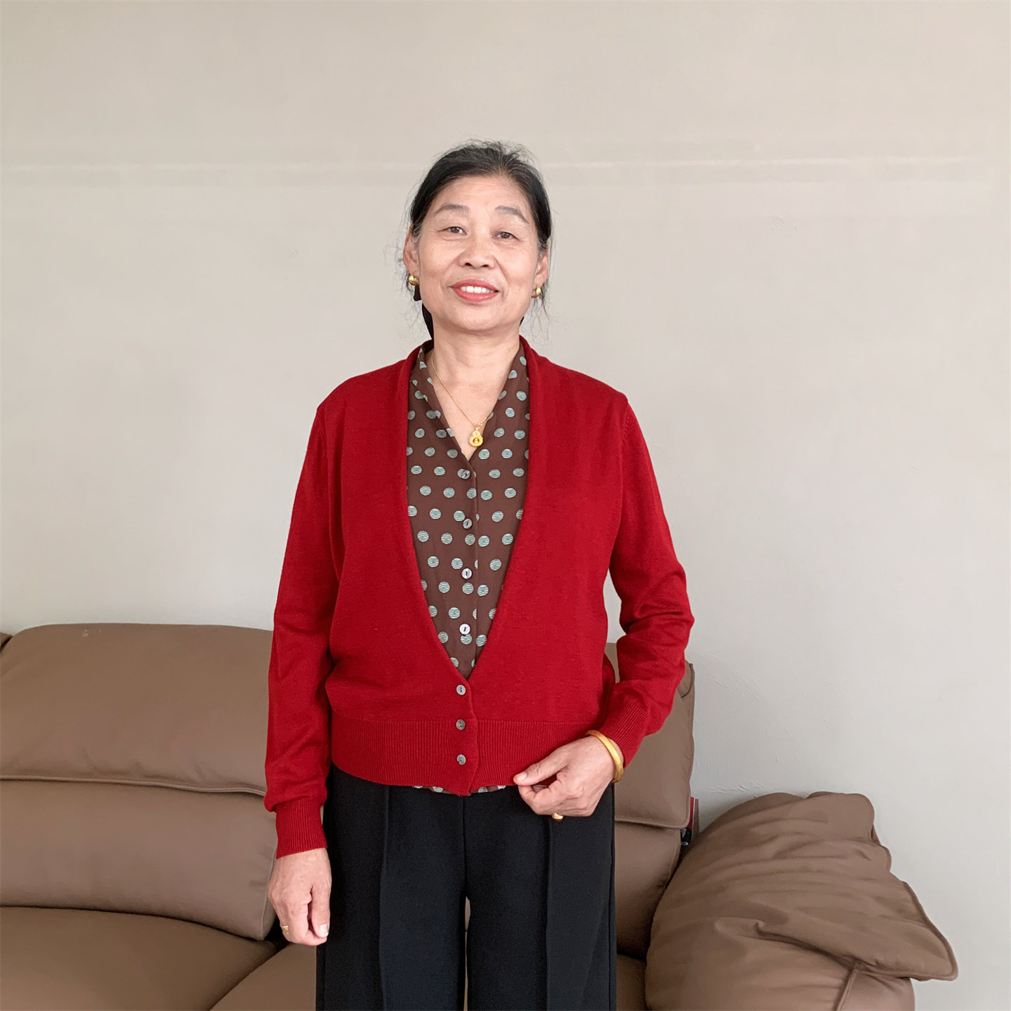 妈妈秋装时尚假两件针织V领开衫