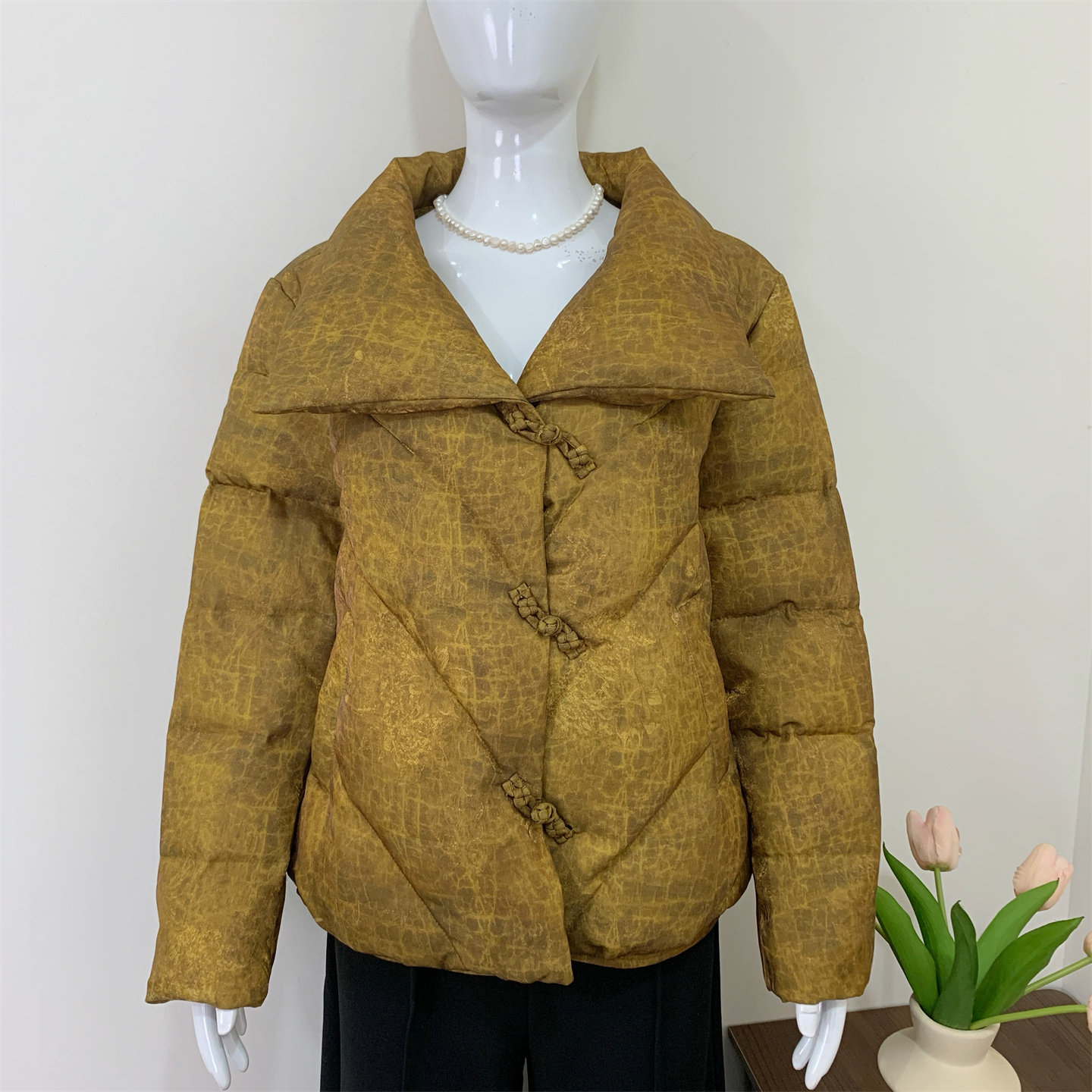 小个子妈妈冬装羽绒服2025新款中老年女装加厚保暖白鸭绒棉袄外套