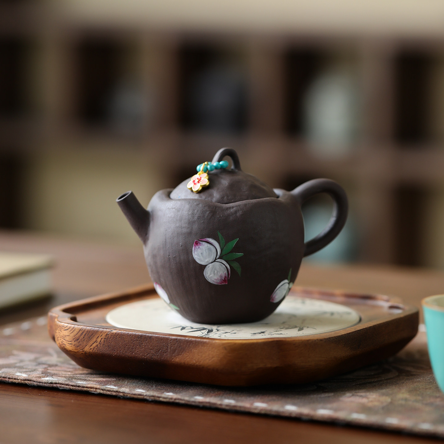 觅己紫泥手绘水蜜桃茶壶复古高档手工陶瓷泡茶器防烫功夫茶具单壶