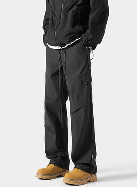 吾一白春秋2026新款男生休闲潮流直筒宽松防水冲锋工装男士长裤子