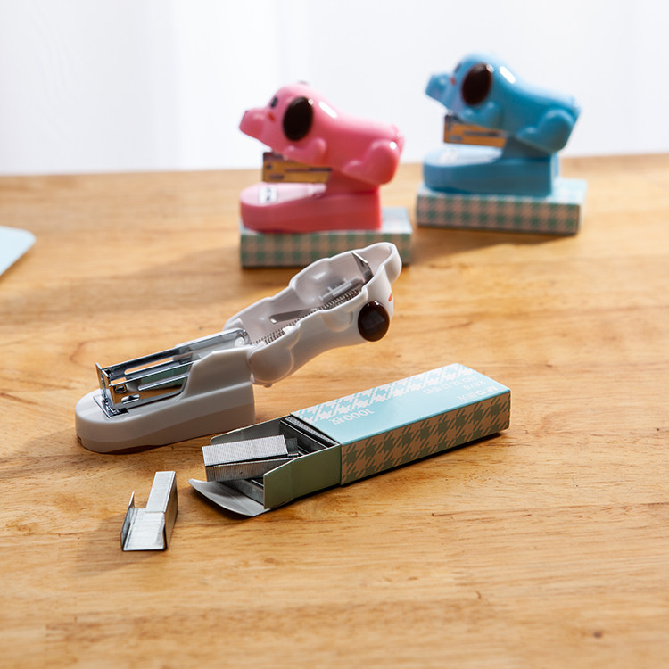晨光迷你订书机套装带卷笔刀12号小巧便携省力订书器雨系列迷你订