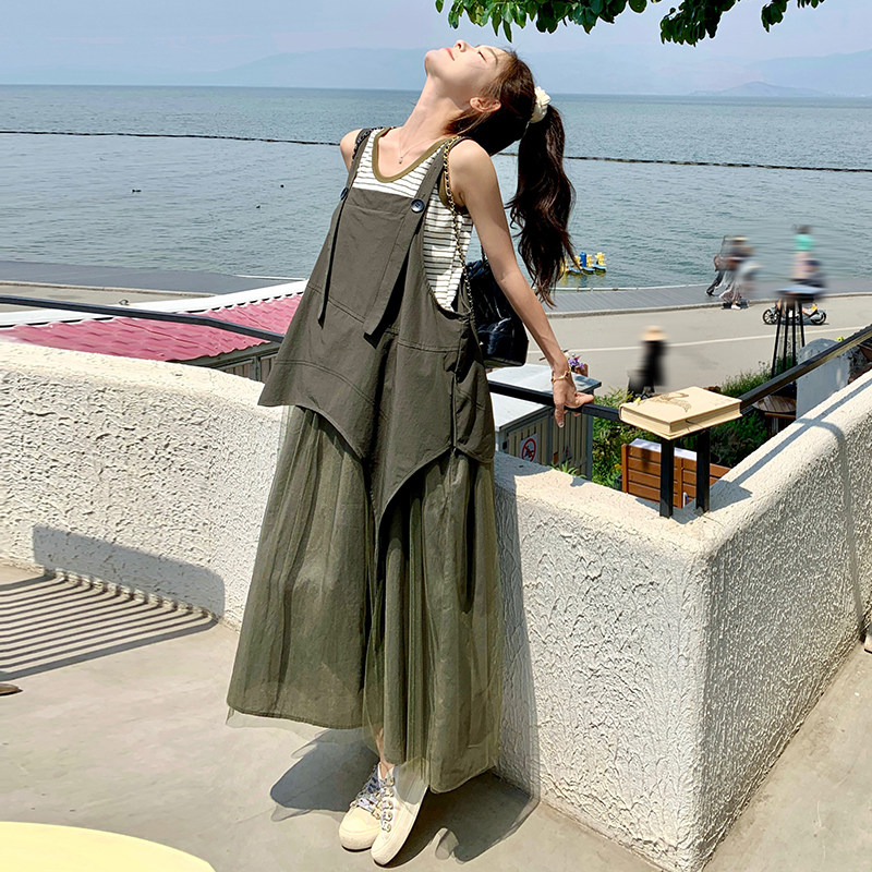 绿色设计感不规则假两件拼接背带裙女夏季2025新款炸街减龄连衣裙,女装连衣裙,浙宝B馆111（原065）