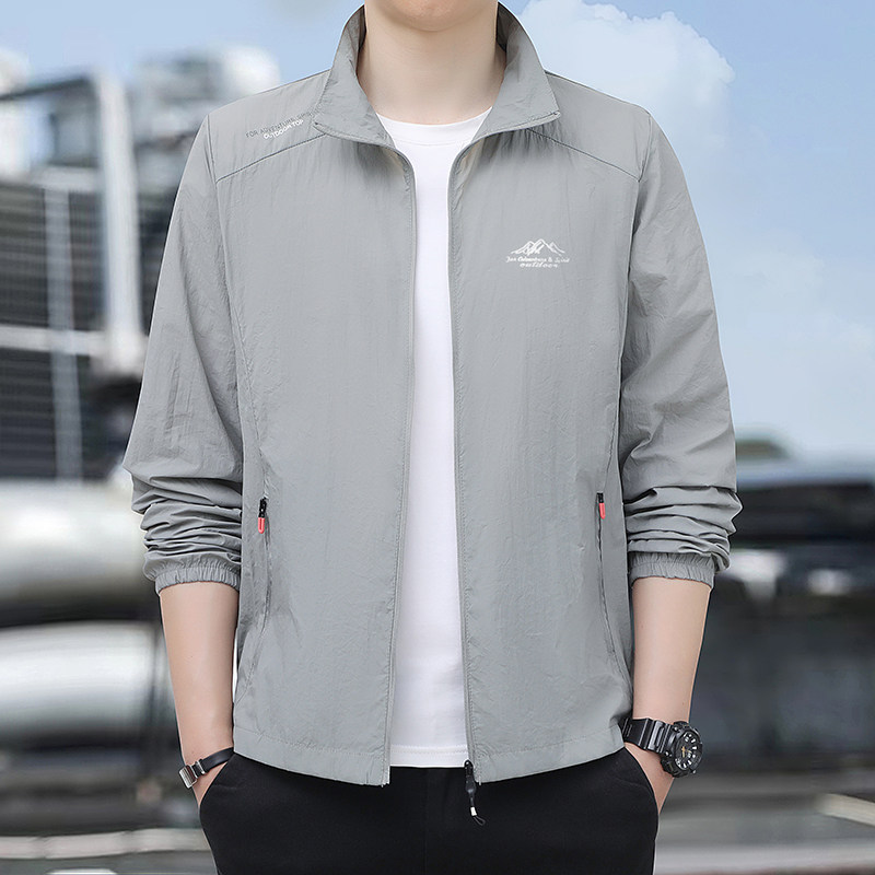 2026年夏季新款中青年男士休闲薄款户外防晒衣立领冰丝夹克外套潮
