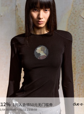DUE E CHEN 人像印花烫钻垫肩上衣女圆领收腰修身显瘦黑色长袖T恤