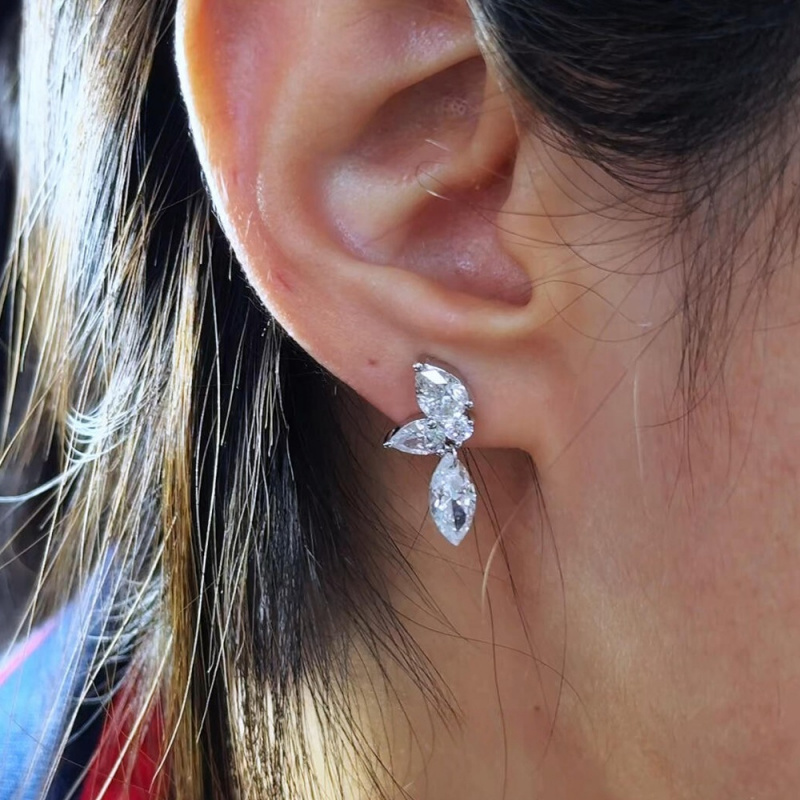 纯银镀金清冷感水滴锆石耳钉耳饰