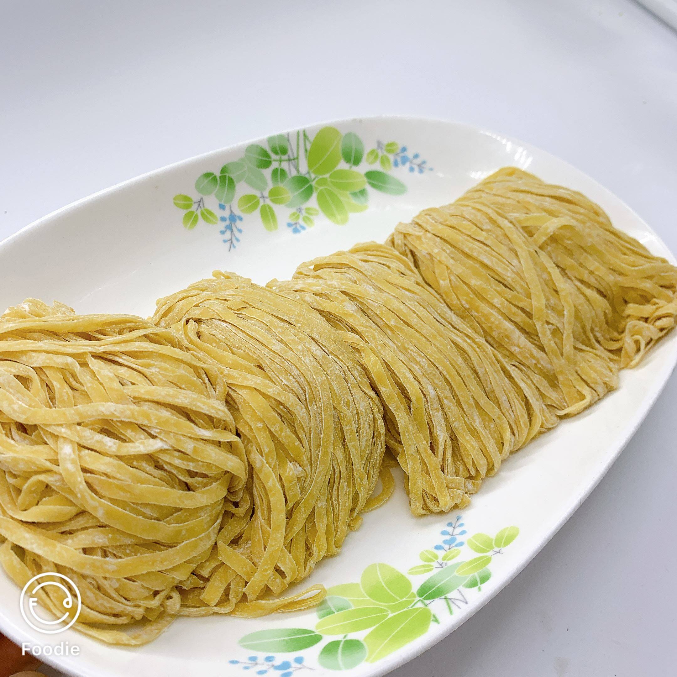 正宗鲜竹升宽面云吞宽面粗面条碱水面蛋生面5斤装酒店茶餐厅专用