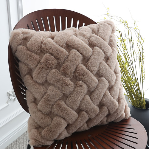 2025年新款仿兔毛绒抱枕