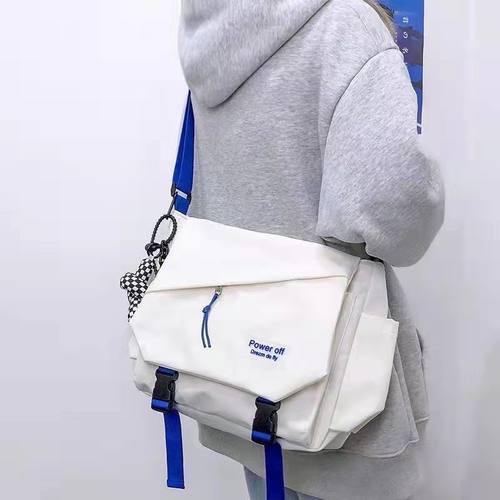 男士斜挎包潮牌ins工装风日系