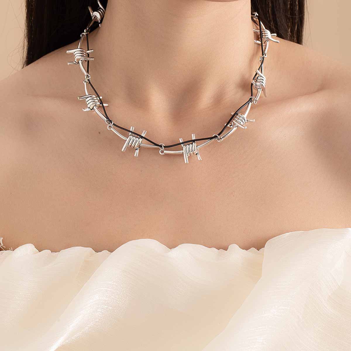 暗黑荆棘缠绕铆钉项链轻奢个性亚