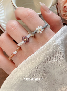 小清新米珠串珠花朵弹力戒指优雅