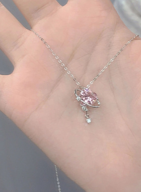 冰透粉爱心项链女轻奢ins环绕