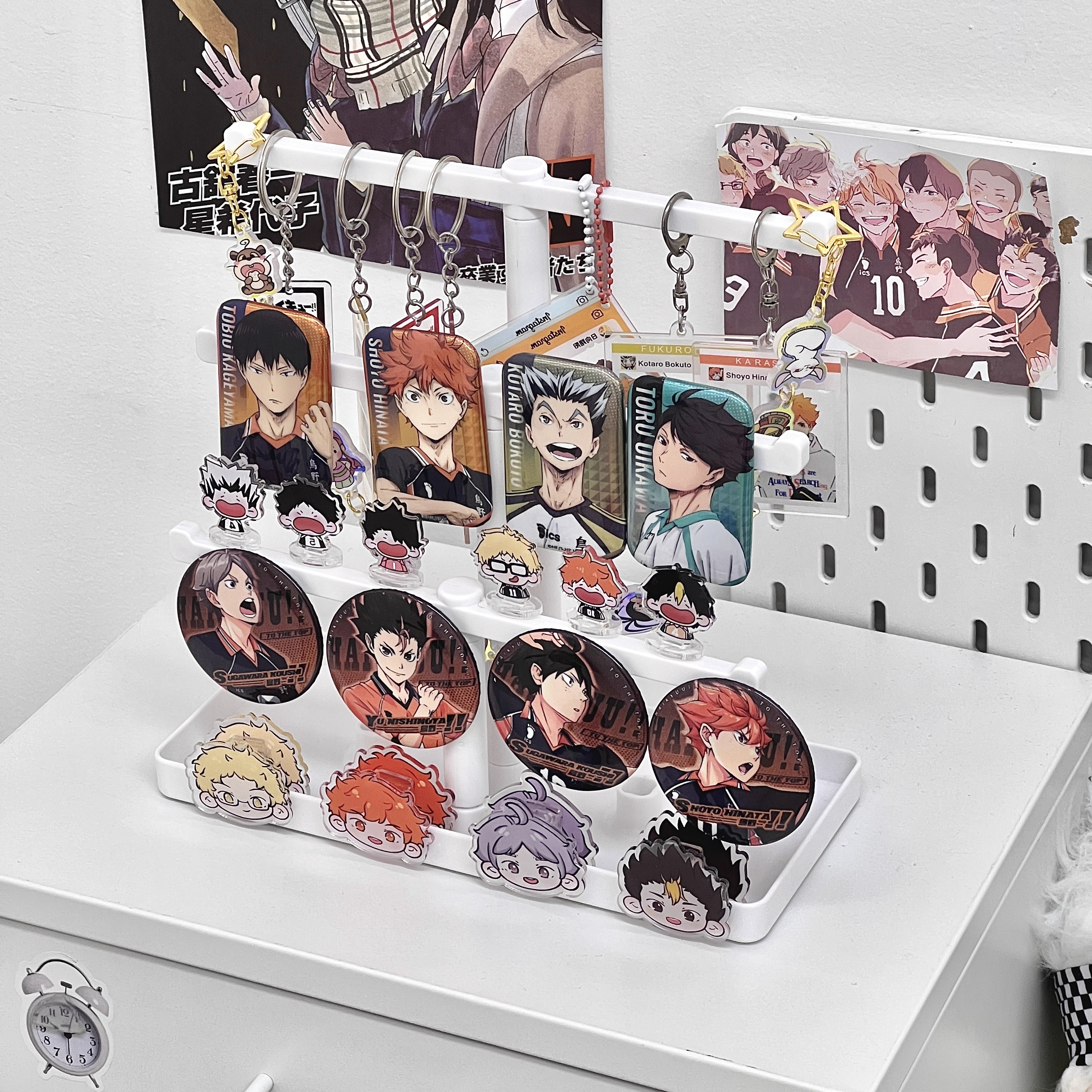 动漫周边吧唧收纳架桌面展示架子