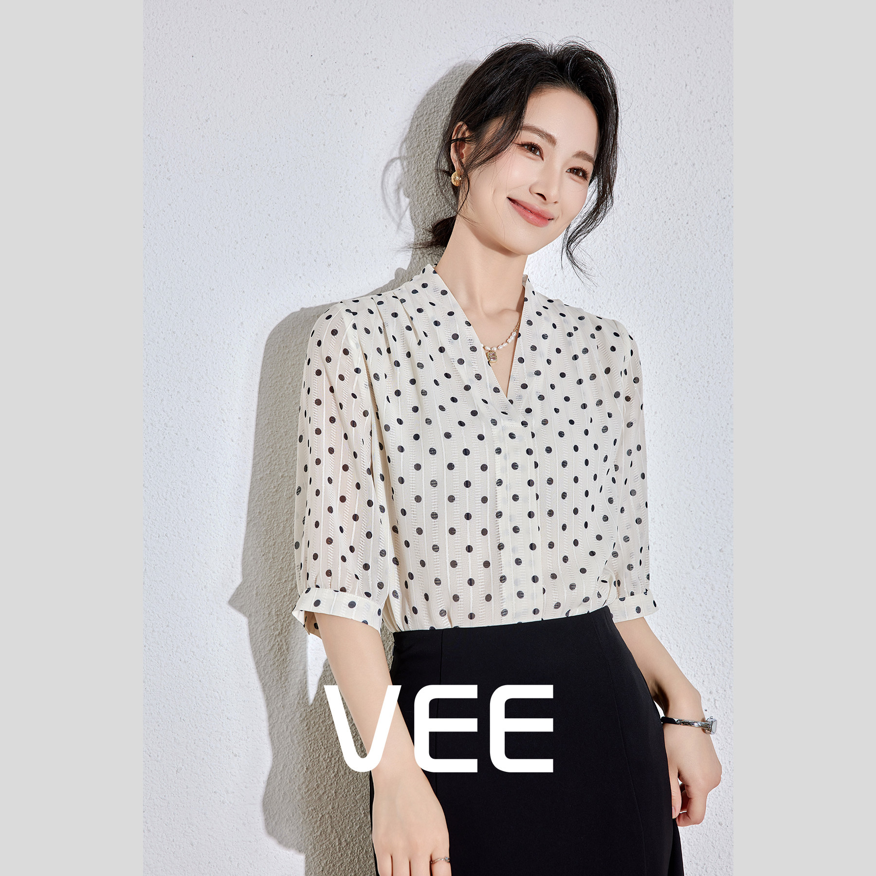 VEE【波点小姐】法式波点优雅中袖衬衫女款2026新款气质减龄上衣