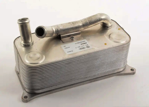 奥迪A8LS8发动机机油散热器全新