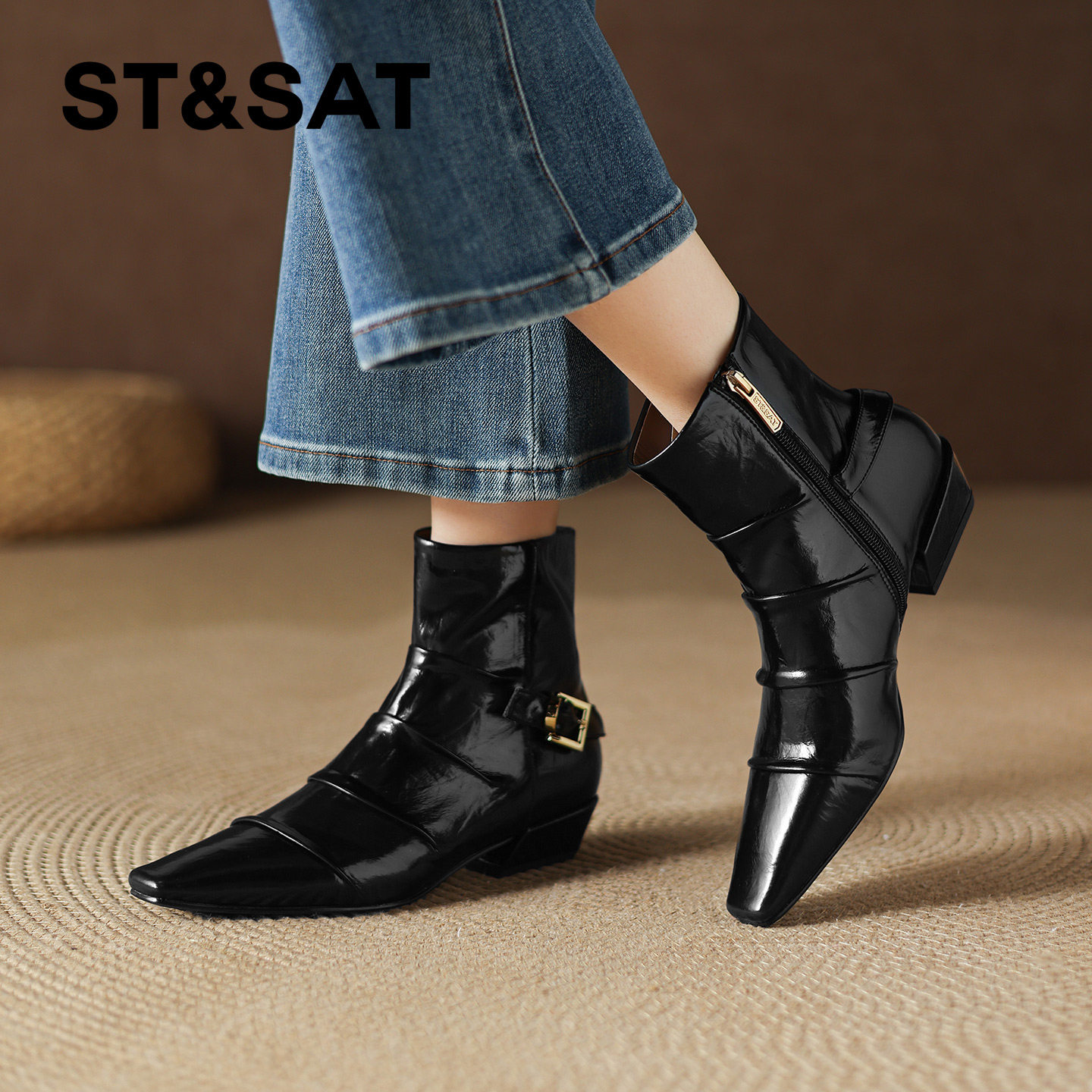 St&Sat/星期六方头黑色短靴女冬季金属扣粗跟皮靴低跟通勤时装靴