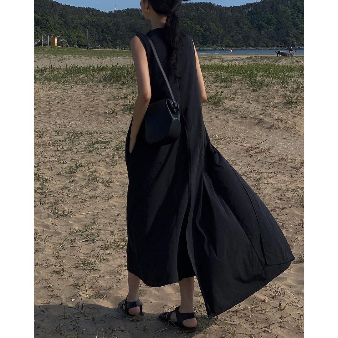 日韩chic暗黑系不规则开叉背心连衣裙2026夏季新品中长款裙子女