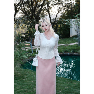 蕾丝密语 显瘦打底大码 法式 喇叭袖 上衣 蕾丝t恤女春秋季 糯米子