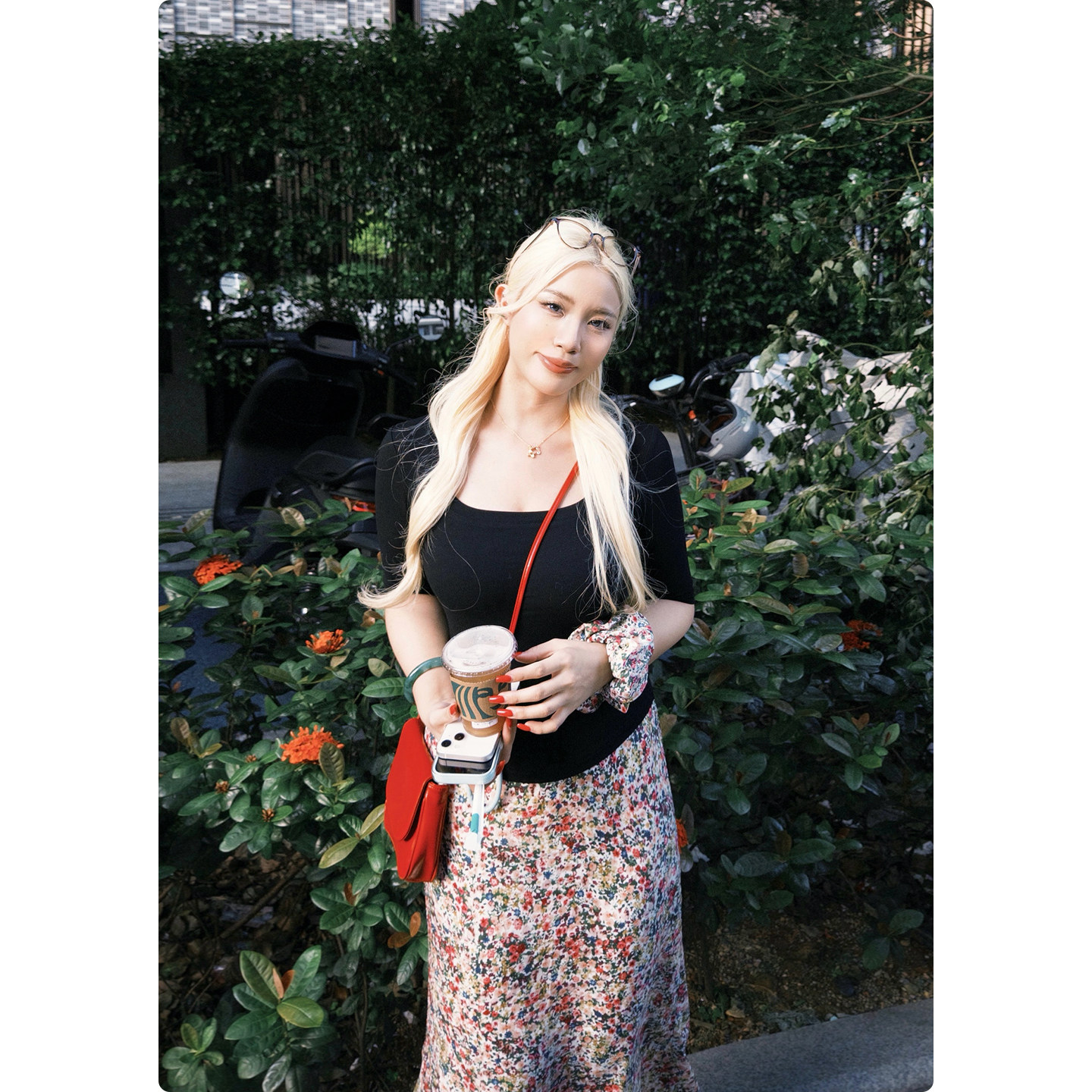 糯米子[美女t]五分中袖正肩U领短袖T恤夏季显瘦辣妹收腰上衣图片