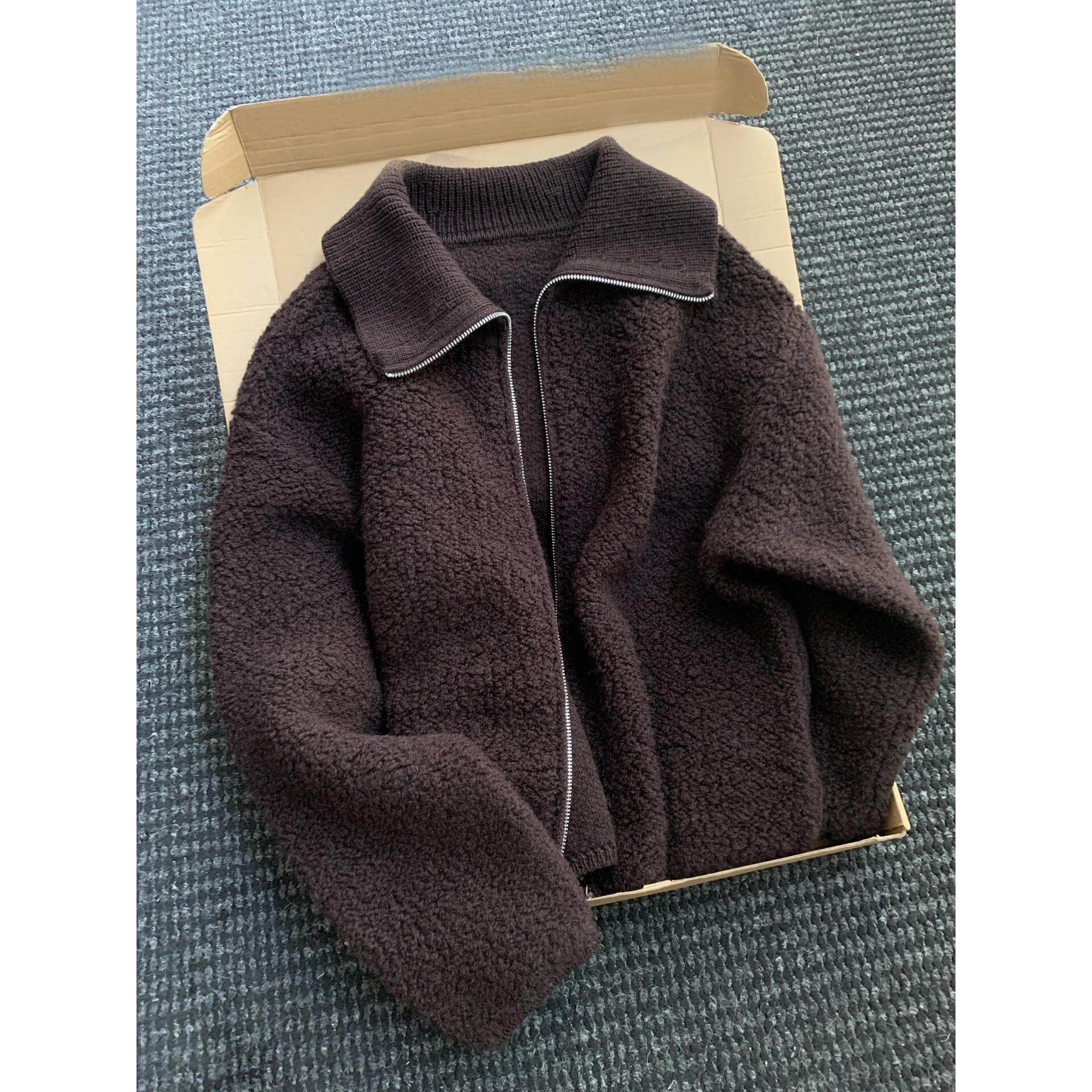 CHAO级推荐！棕色翻领羊羔绒毛衣外套女秋冬季老钱风慵懒针织开衫