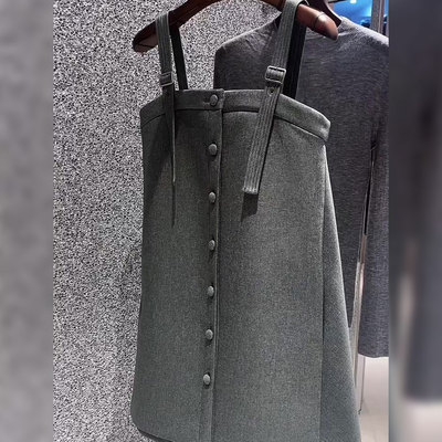 深圳南油轻奢高端货~2025秋冬气质吊带马甲高级感设计百搭温柔风