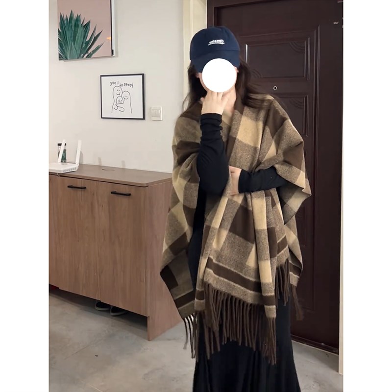 大码美式针织格子披肩外搭女2025新款秋围巾胖MM斗篷外套休闲上衣