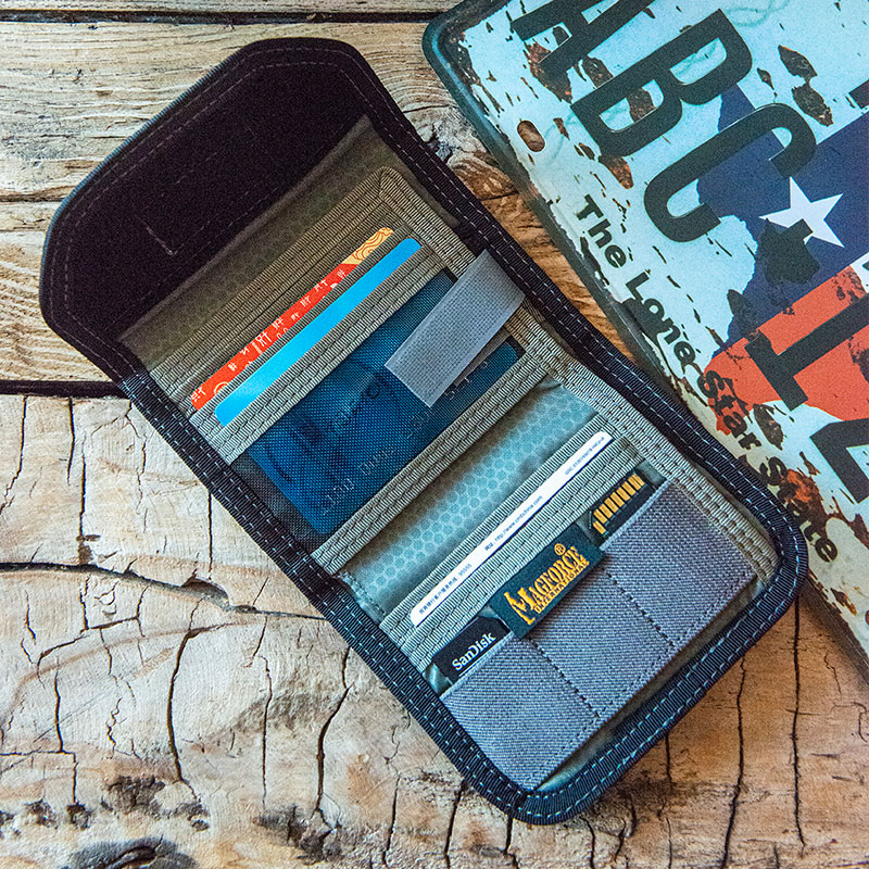 MagForce时尚皮质多功能钱包