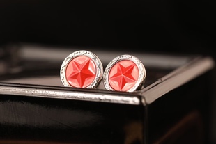 灵丹真朱砂一生安新款耳钉传红送礼五角星S925纯银镶嵌耳针