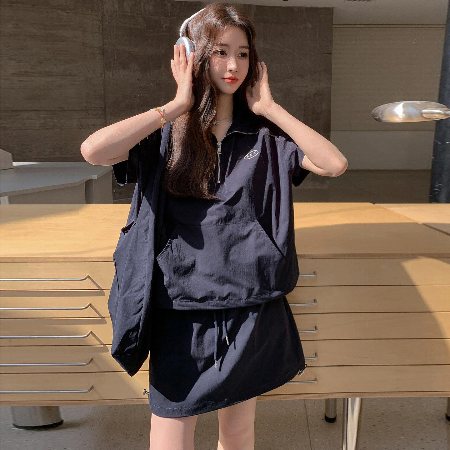 气质时尚休闲运动套装女夏季宽松显瘦韩版学生翻领短袖短裙两件套