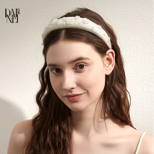 DAINEI岱妮浪漫山茶发箍女法式花朵高颅顶头箍高级感气质压发头饰