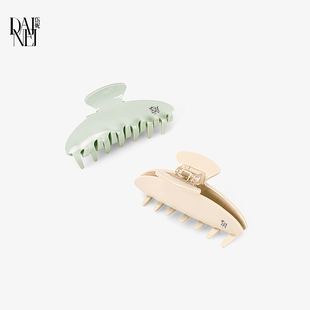 DAINEI岱妮奶油系抓夹醋酸板材女款 百搭鲨鱼夹高级感后脑勺发饰