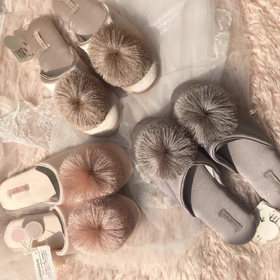 春秋丝滑缎面流苏球球舒适家居拖鞋透气室内静音防滑居家拖鞋