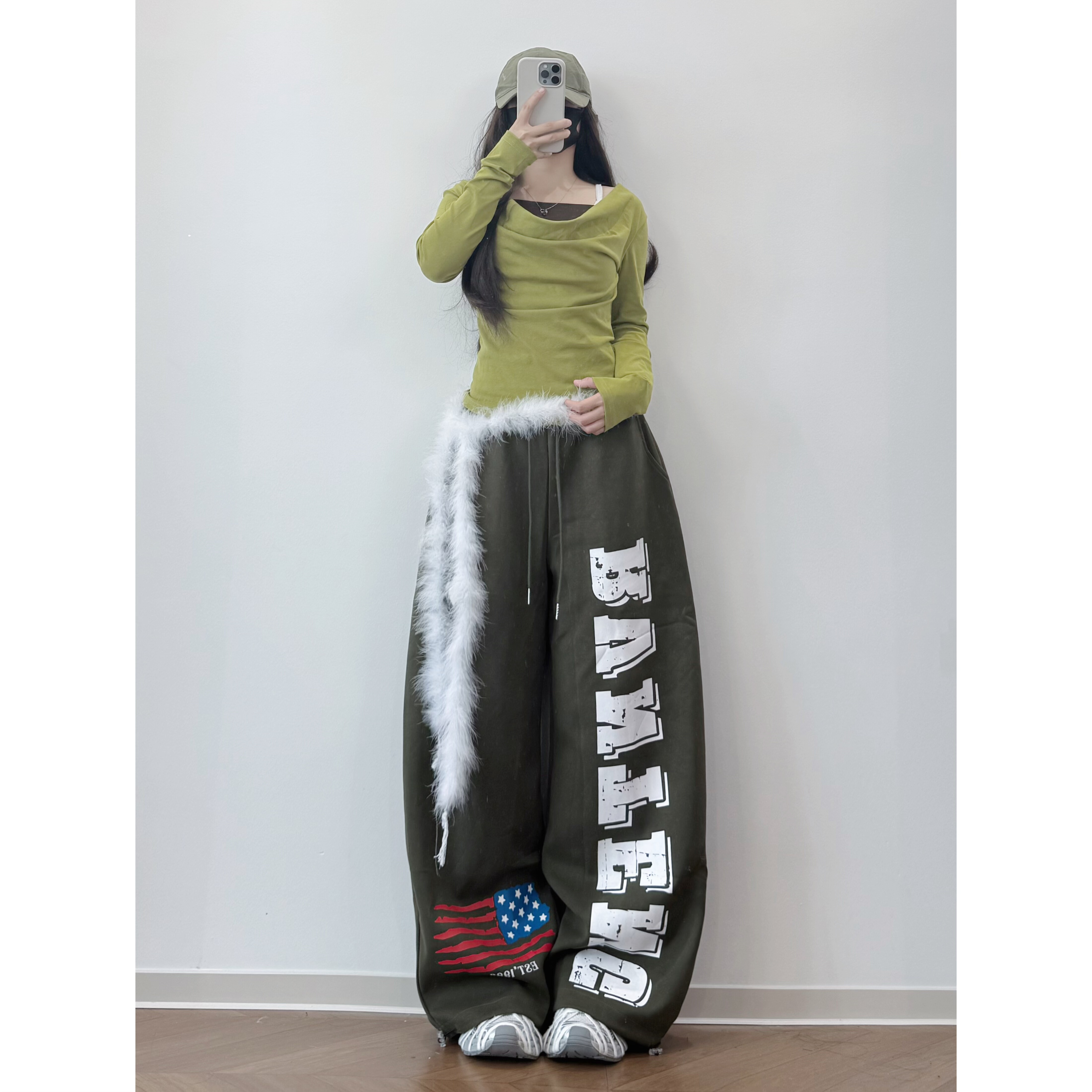 XXBUNI秋冬跳舞穿搭女绿色字母印花休闲裤女宽松阔腿裤爵士舞裤子,女装/女士精品,卫裤,淘宝优惠券,粉丝福利购,淘宝优惠卷