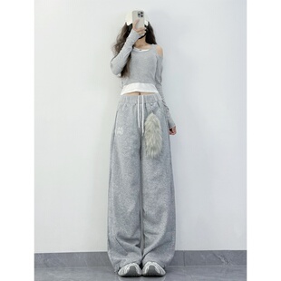 假两件jazz短上衣＋毛绒挂饰显瘦运动裤 XXBUNI Kpop女团跳舞套装