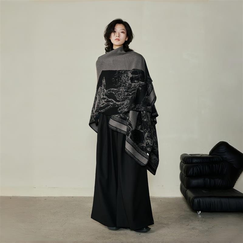 护肩女士围巾披肩两用超大秋冬季保暖双面针织披风外搭斗篷高级感